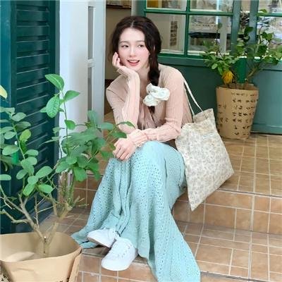 春潮烂漫海棠红